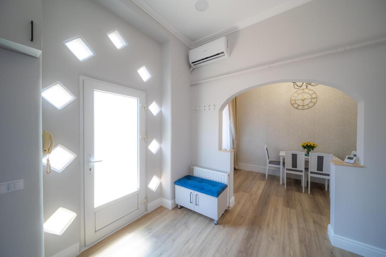 Bluesky Ultra-Central Premium Apartment Oradea Εξωτερικό φωτογραφία